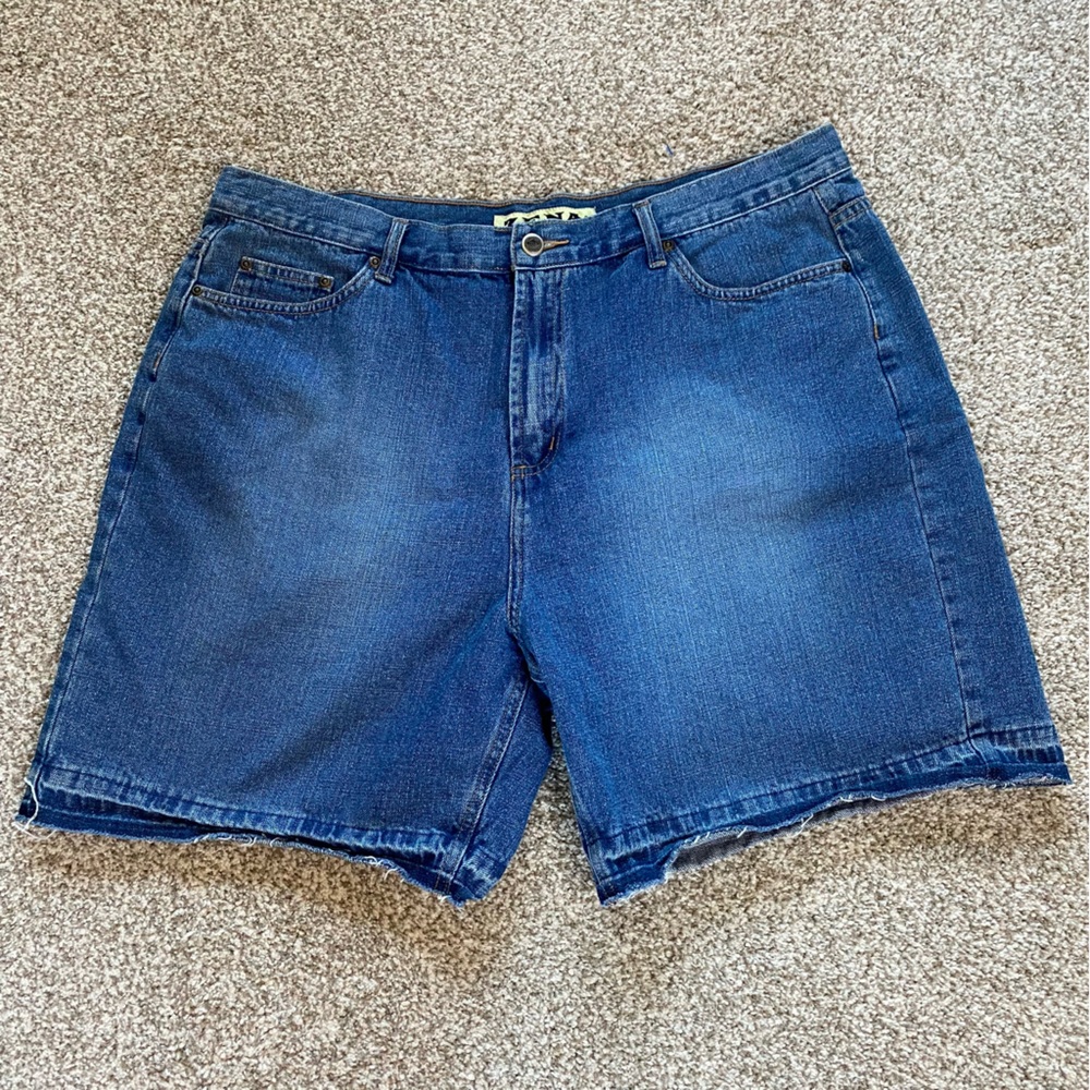 Vintage 90s Zena Baggy Denim Shorts, Size 18
